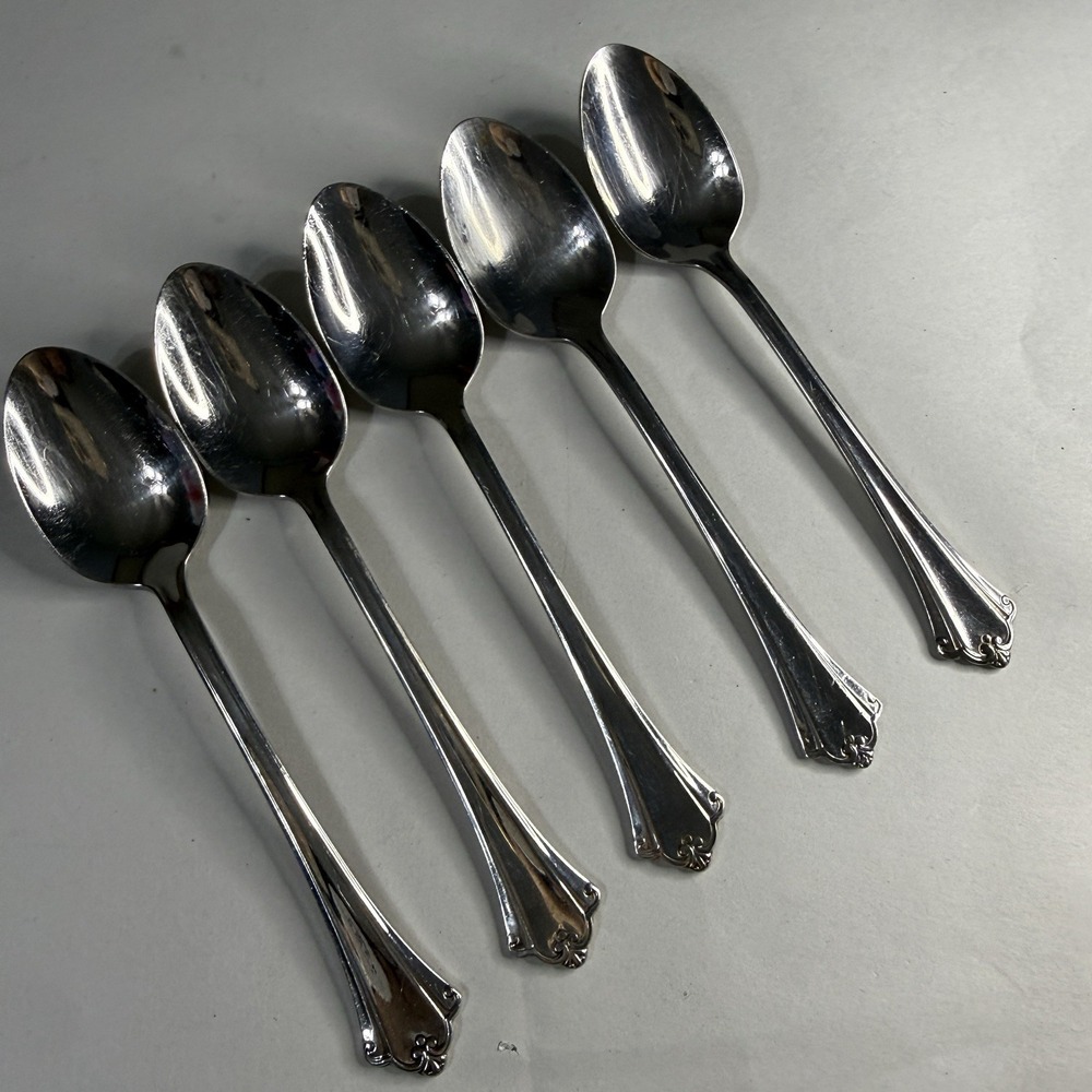 Oneida Anticipation Deluxe Flatware 5 TeaSpoon Dinner Spoon Stainless